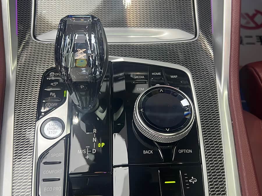 BMW X6 2021 car image #13