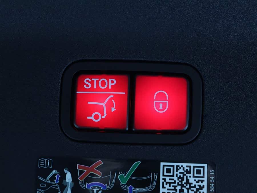 Mercedes-Benz AMG GT 2023 #13 Mercedes-Benz AMG GT 2023 صورة سيارة #13