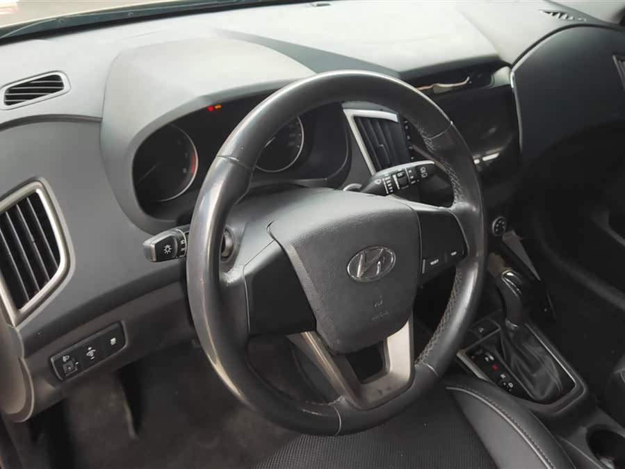 Hyundai ix25 2016 car image #13