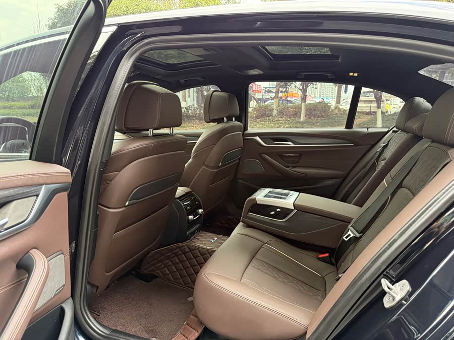 BMW 5 Series 2021 #13 BMW 5 Series 2021 car image #13