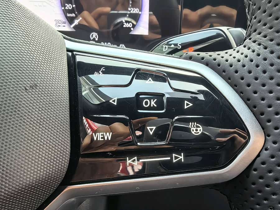Volkswagen Tiguan L 2024 car image #13