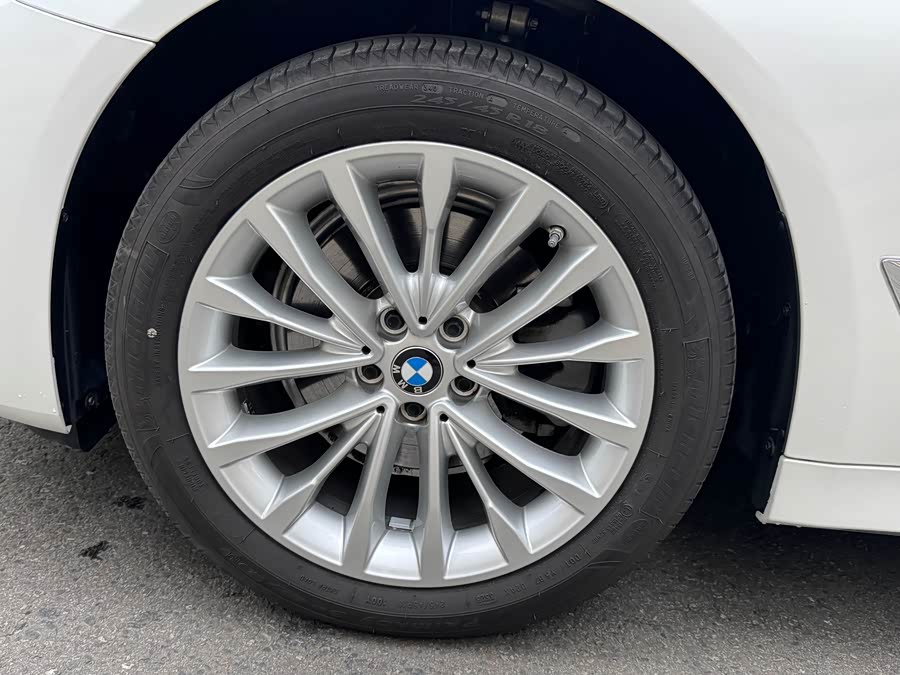 BMW 5 Series 2023 #13 BMW 5 Series 2023 car image #13