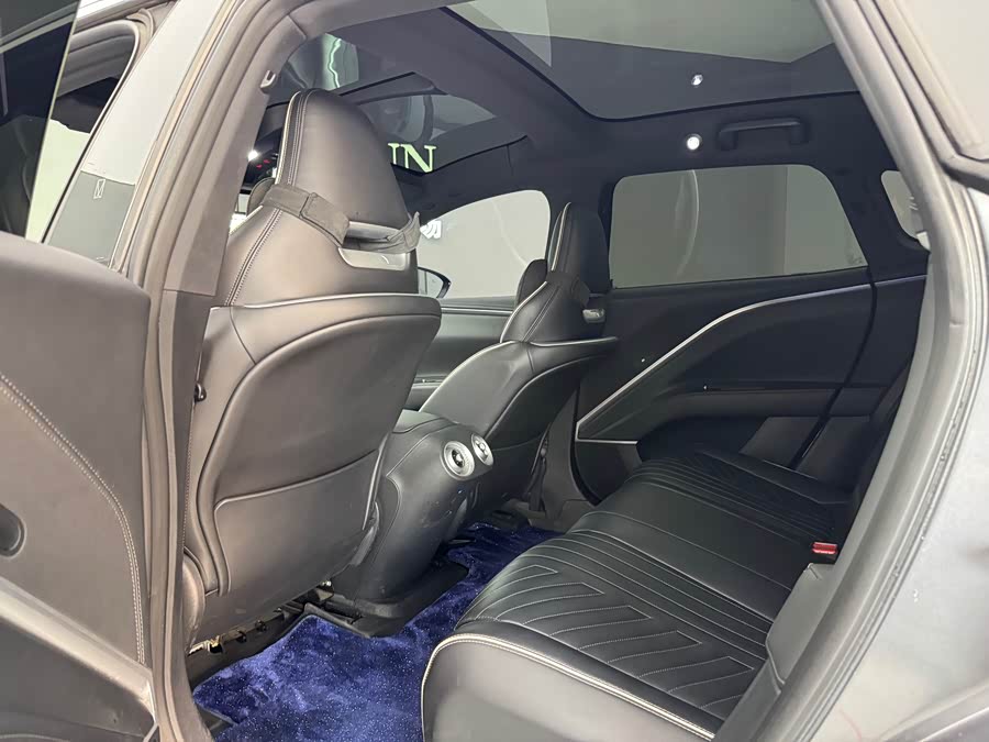 Avatr 11 2023 #13 Avatr 11 2023 car image #13