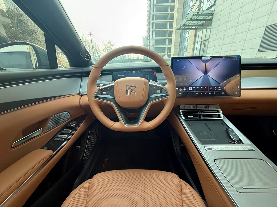 BYD Han 2025 car image #13