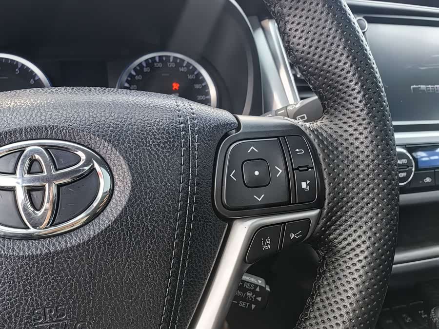 Toyota Highlander 2019 car image #13