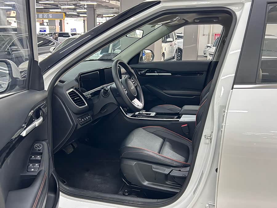 Kia Seltos 2023 immagine di auto #13