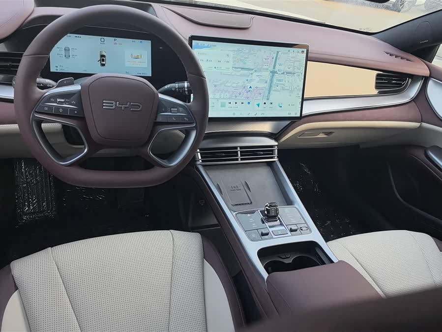 BYD Seal 07 DM-i 2025 car image #13