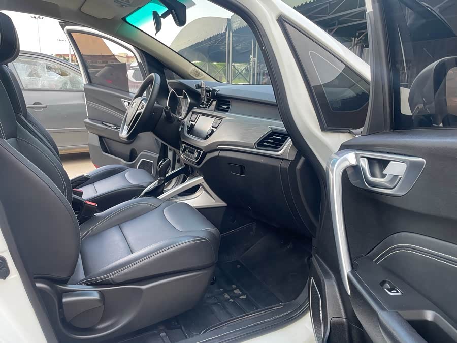 GEELY 2018 car image #13