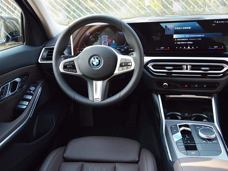 BMW i3 2026 #13 BMW i3 2026 car image #13