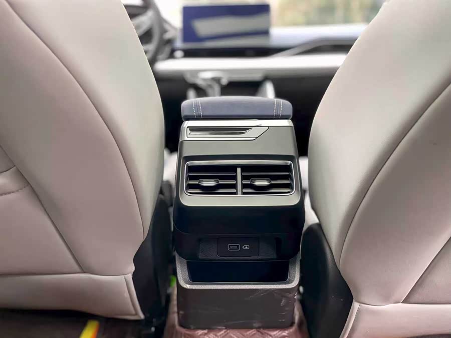 GEELY Preface 2021 car image #13