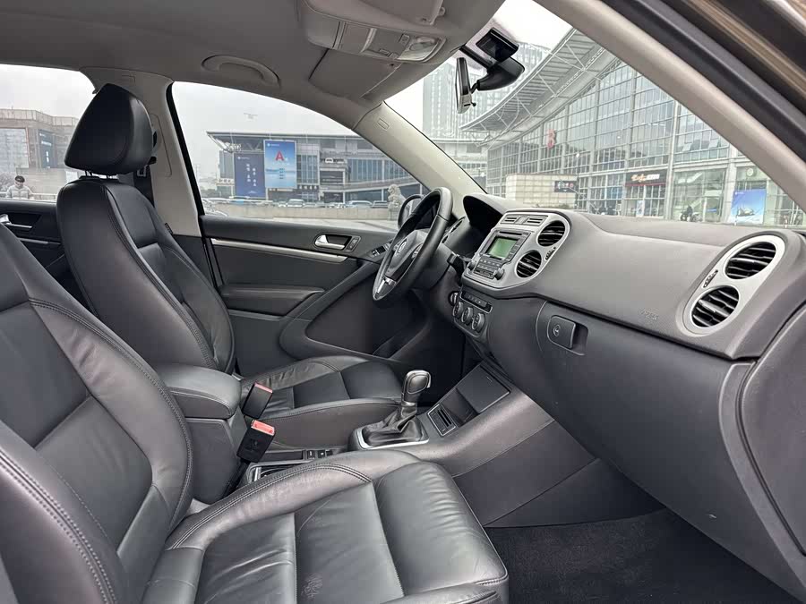 Volkswagen Tiguan 2014 immagine di auto #13