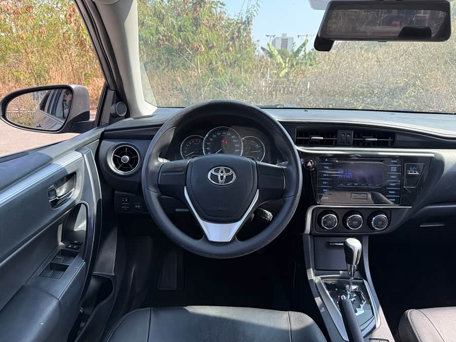 Toyota Corolla 2019 #13 Toyota Corolla 2019 car image #13