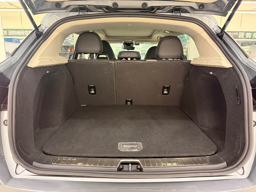 Lynk & Co 01 EM-P 2018 car image #13