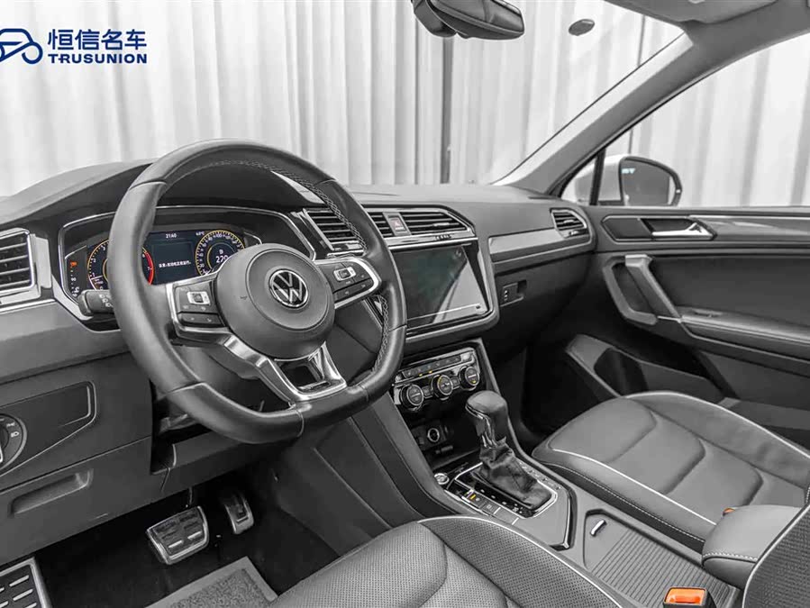 Volkswagen Tiguan L 2020 #13 Volkswagen Tiguan L 2020 car image #13
