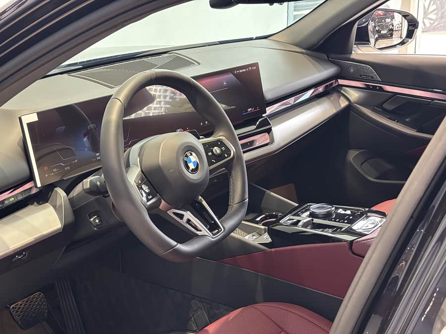 BMW 5 Series 2025 car image #13