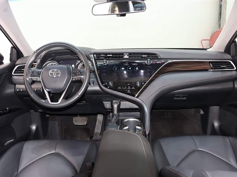 Toyota Camry 2021 #13 Toyota Camry 2021 car image #13