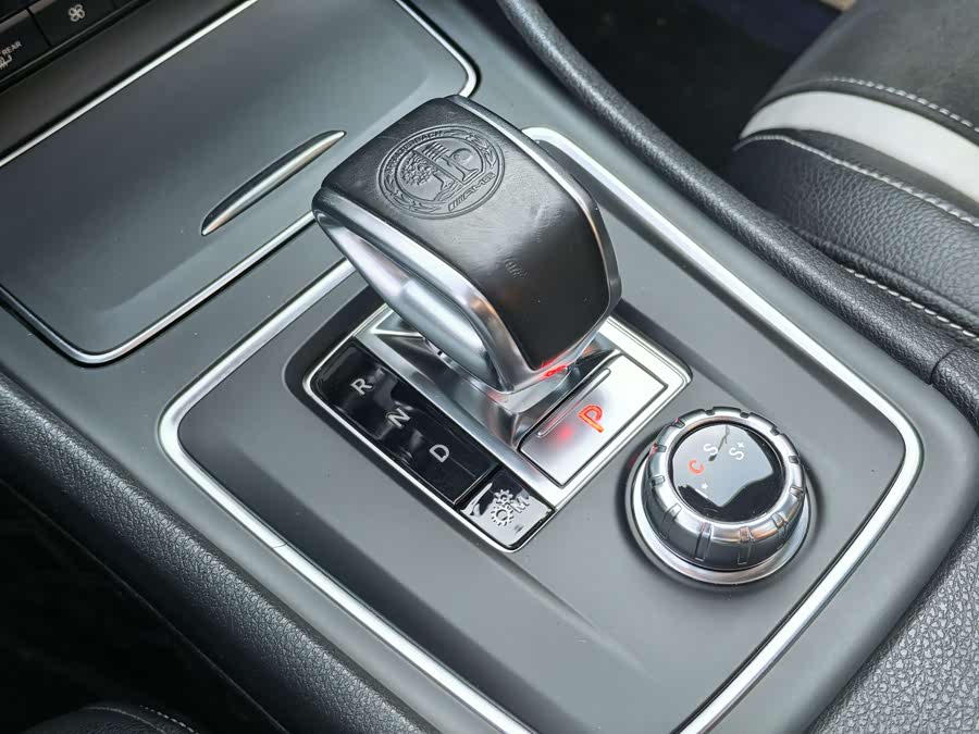 Mercedes-Benz GLA AMG 2018 car image #13