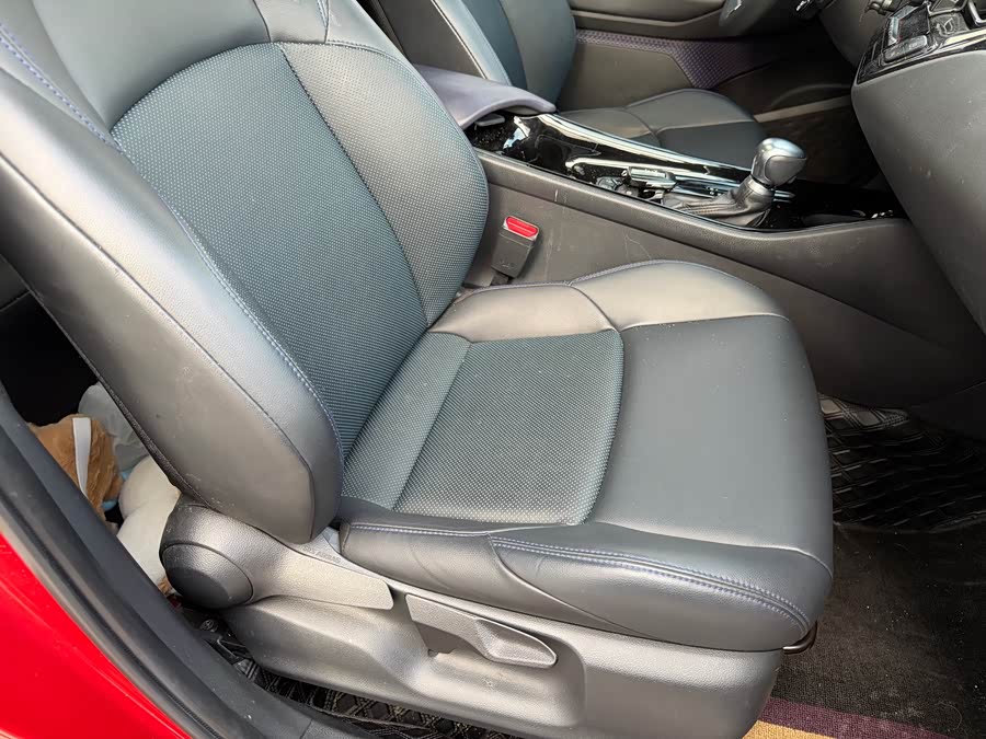 Toyota C-HR 2020 immagine di auto #13