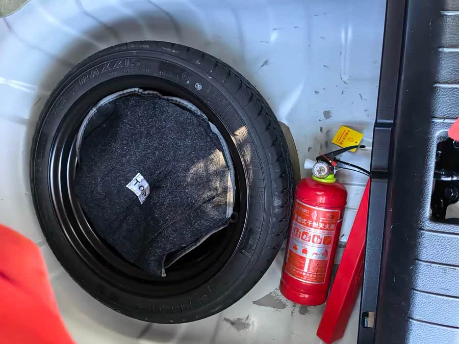 Hyundai Reina 2018 #13 Hyundai Reina 2018 car image #13