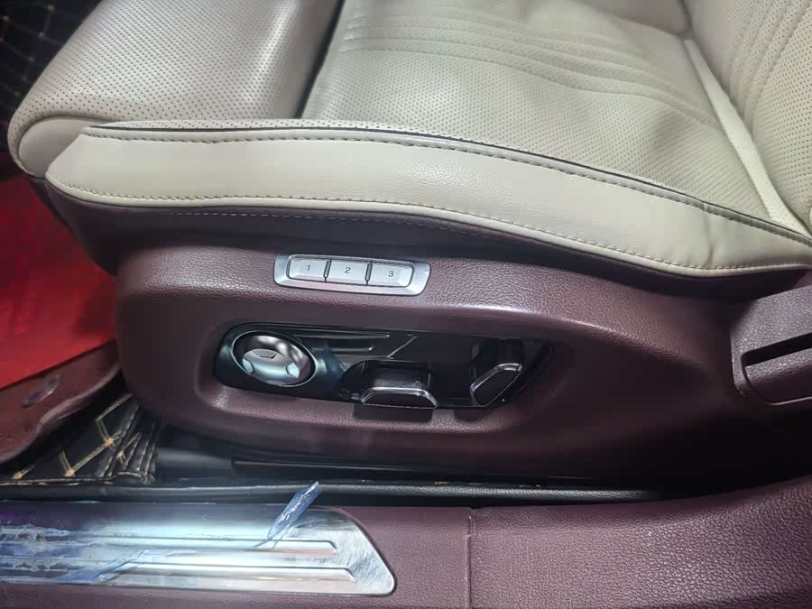 HongQi H9 2022 car image #13