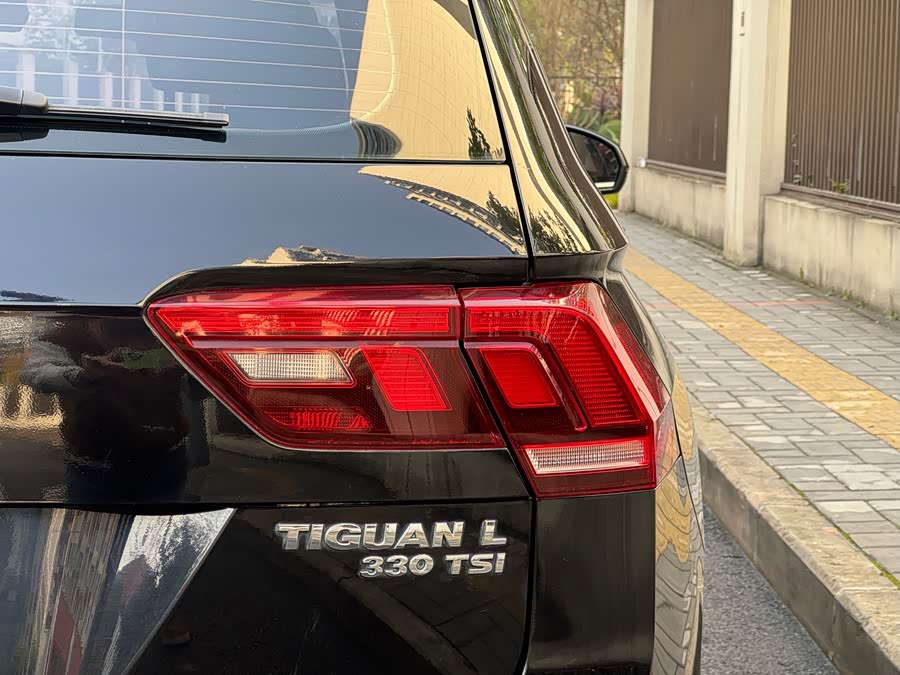 Volkswagen Tiguan L 2019 #13 Volkswagen Tiguan L 2019 car image #13