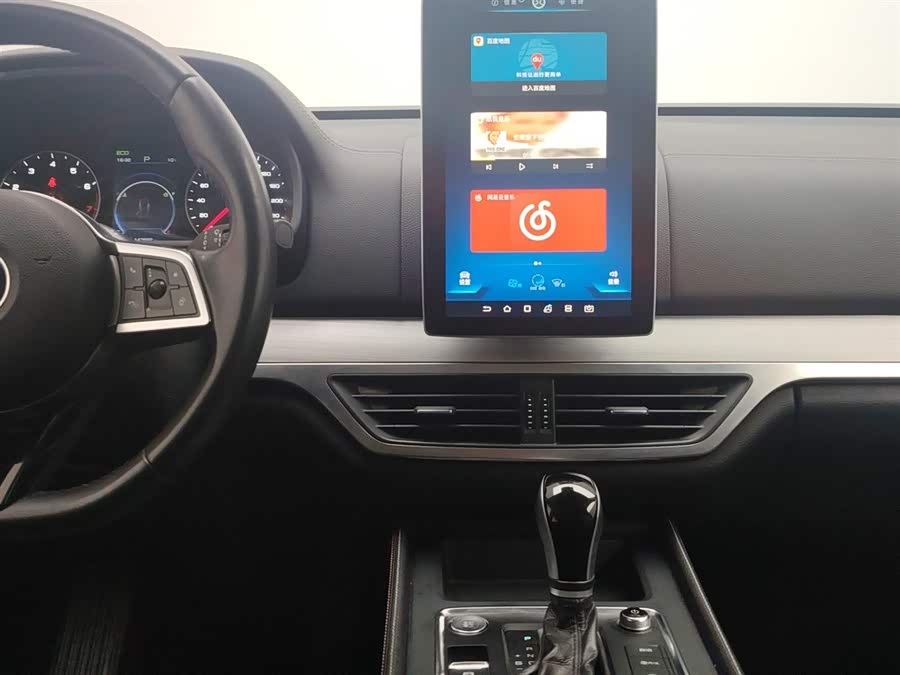 BYD Tang 2018 изображение автомобиля #13