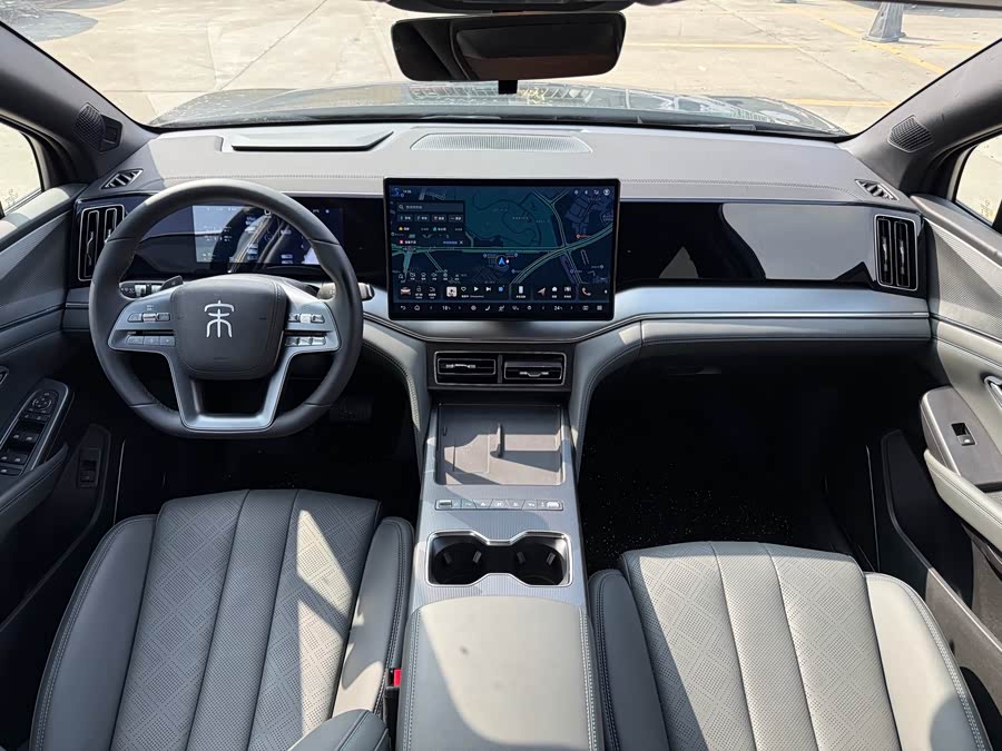 BYD SongL DM-i 2025 #13 BYD SongL DM-i 2025 car image #13