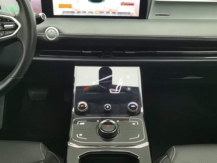 哪吒汽车 哪吒U 2022 #13 哪吒汽车 哪吒U 2022 汽车图片 #13