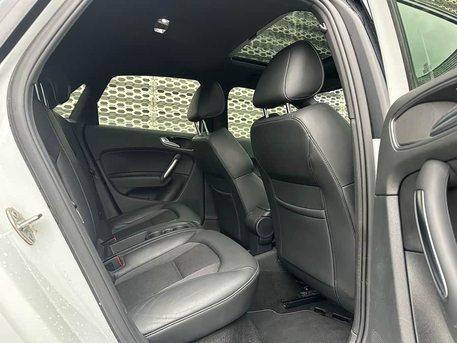 Audi A1 2018 car image #13