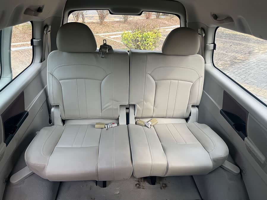 Forthing Lingzhi 2017 car image #13