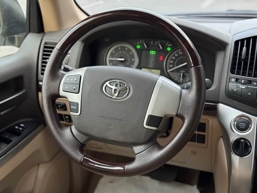 Toyota 2016 car image #13