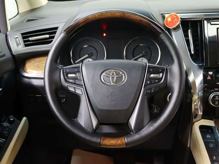 Toyota Alphard 2016 car image #13