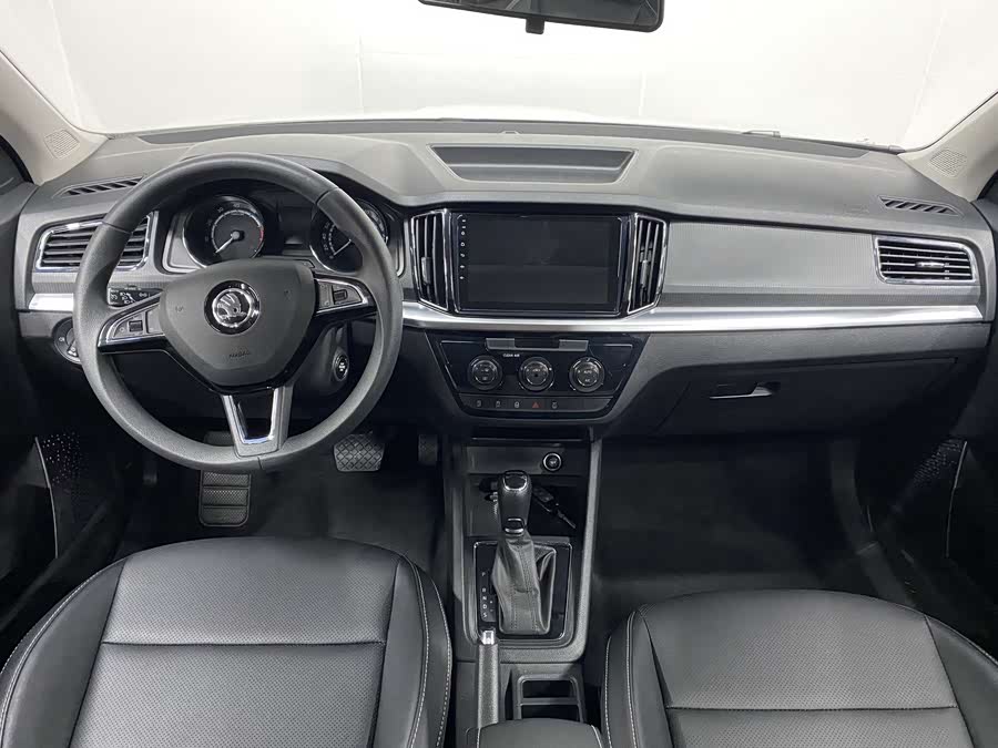 Skoda Kamiq 2022 imagem de carro #13