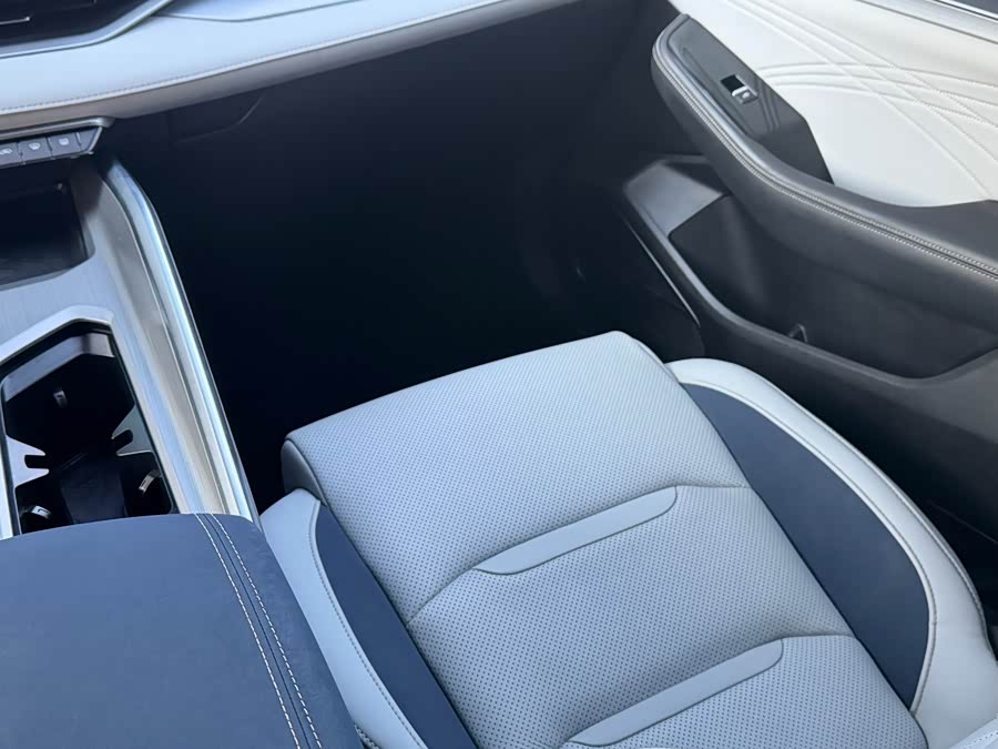 GEELY Preface 2022 car image #13