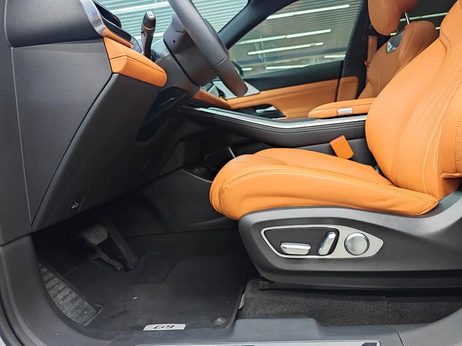 Xpeng G9 2023 immagine di auto #13