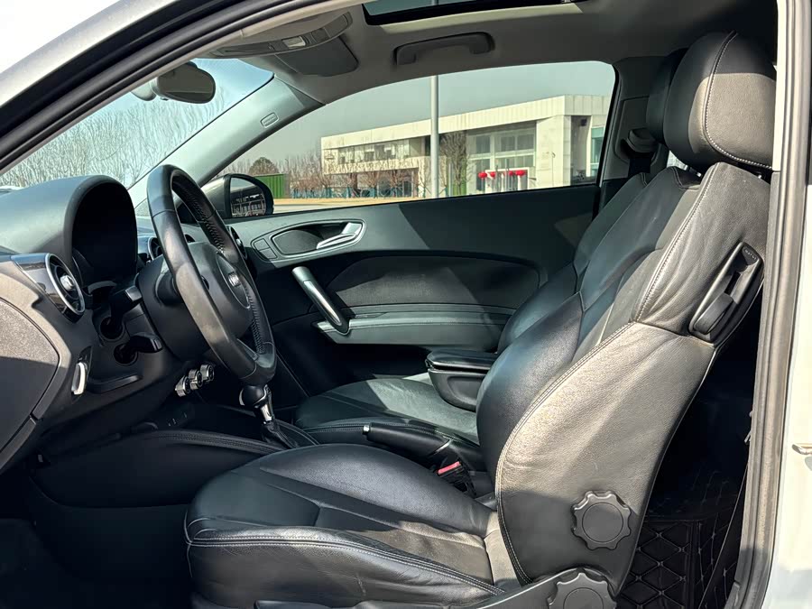 Audi A1 2014 car image #13