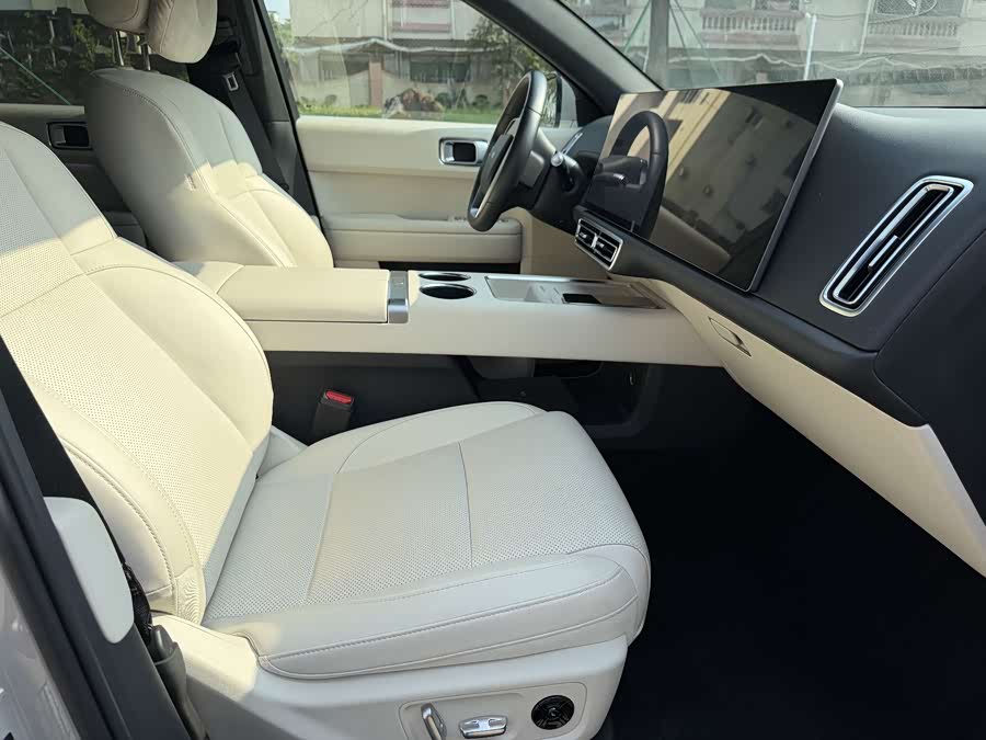 Li L6 2024 صورة سيارة #13