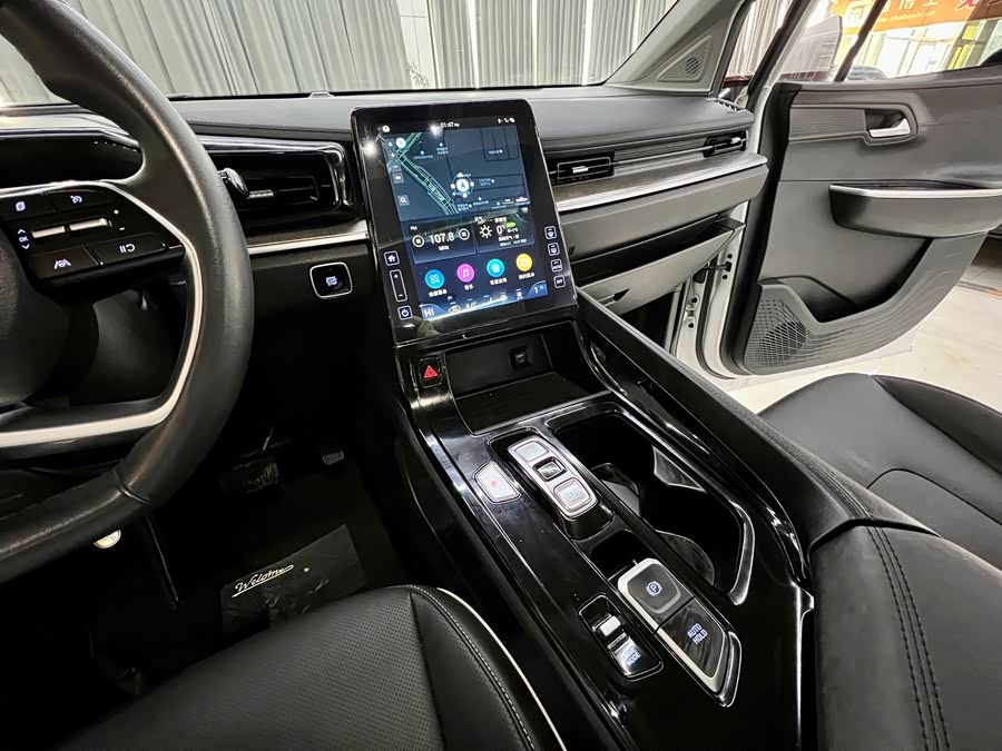 Hyundai Custo 2024 car image #13