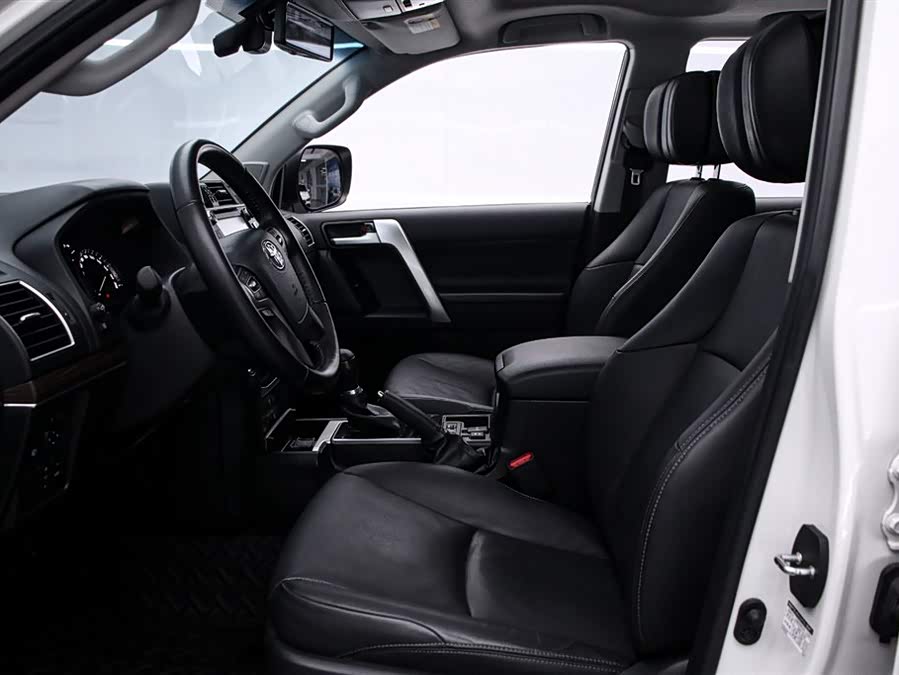 Toyota Land Cruiser Prado 2020 car image #13