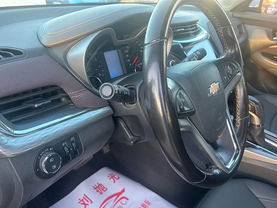 Chevrolet Malibu 2018 immagine di auto #13