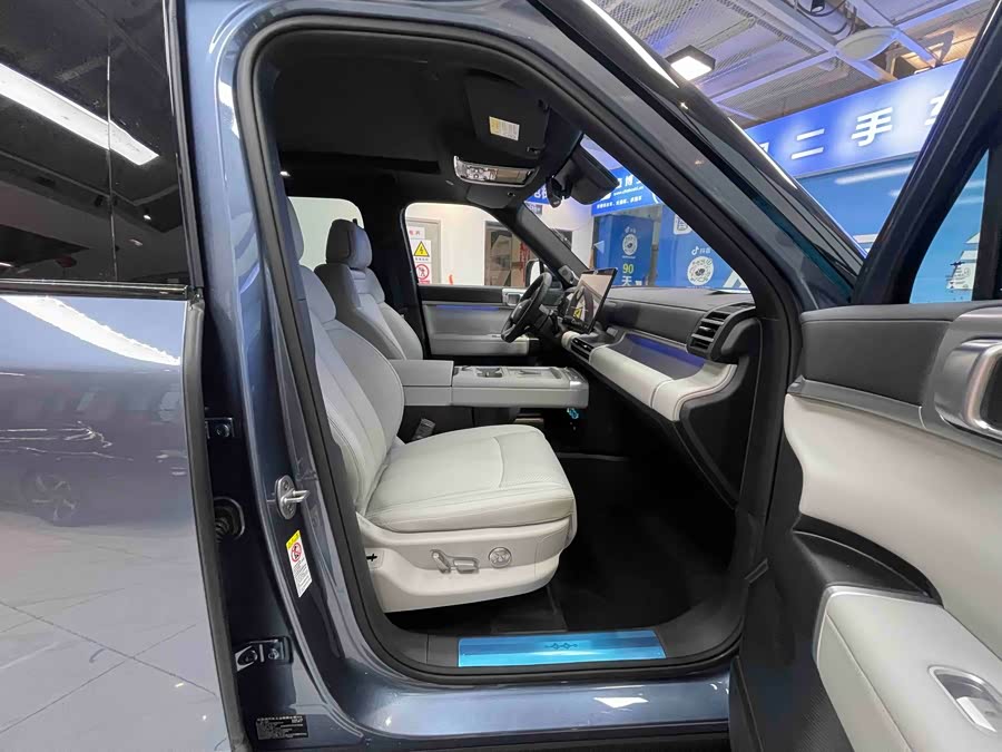 FangChengBao Tiger 7 2025 car image #13