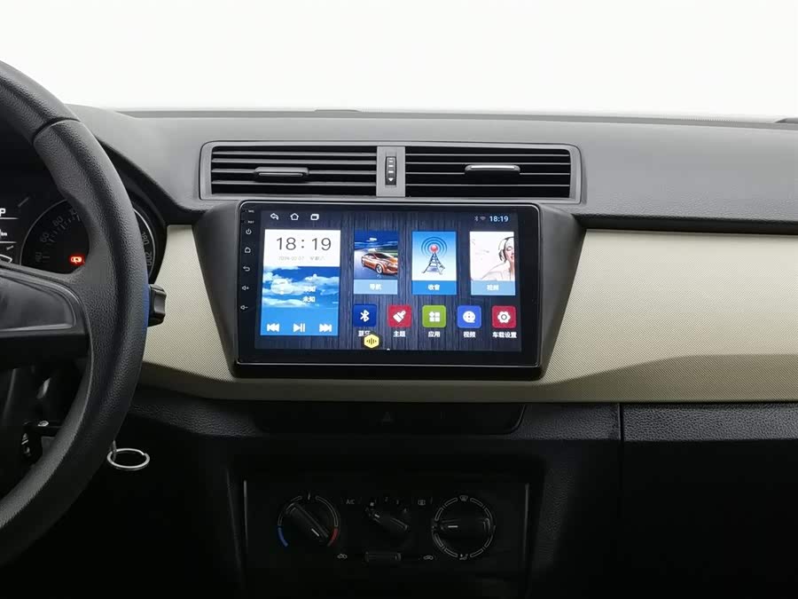 Skoda Fabia 2016 immagine di auto #13