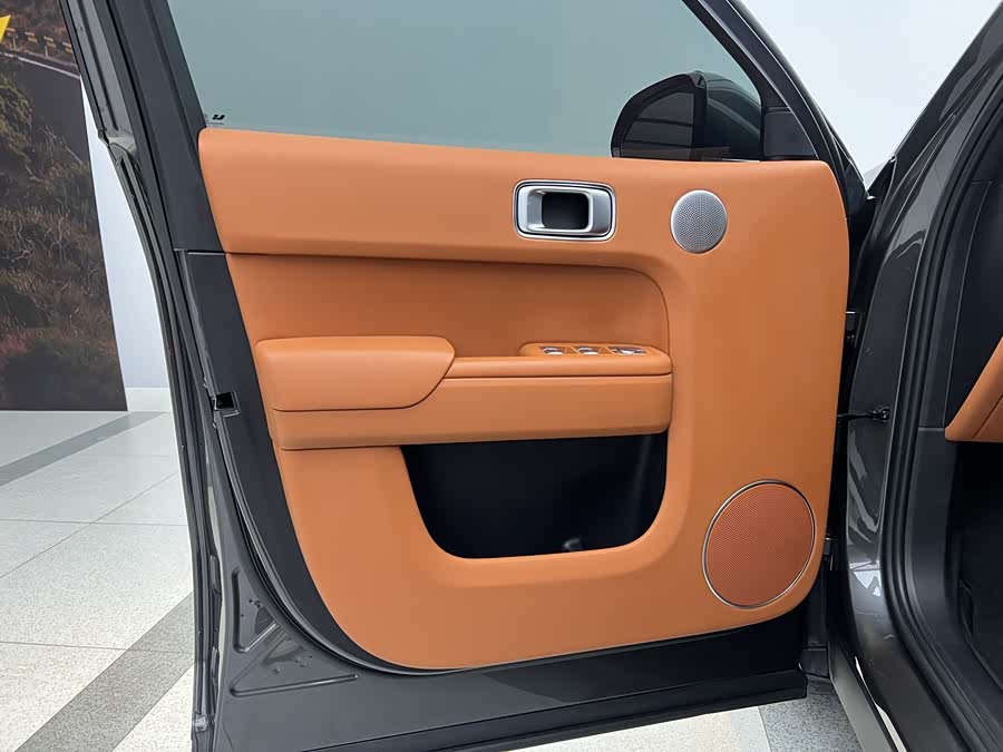 Li L9 2023 car image #13