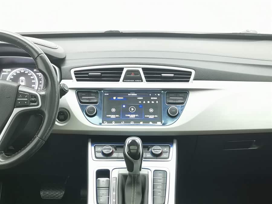 GEELY Boyue 2017 #13 GEELY Boyue 2017 car image #13