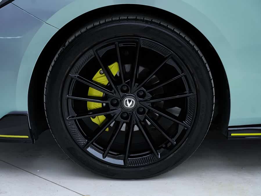 Changan UNI-V 2023 car image #13