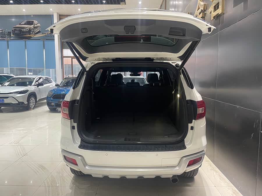 Ford Everest 2016 immagine di auto #13