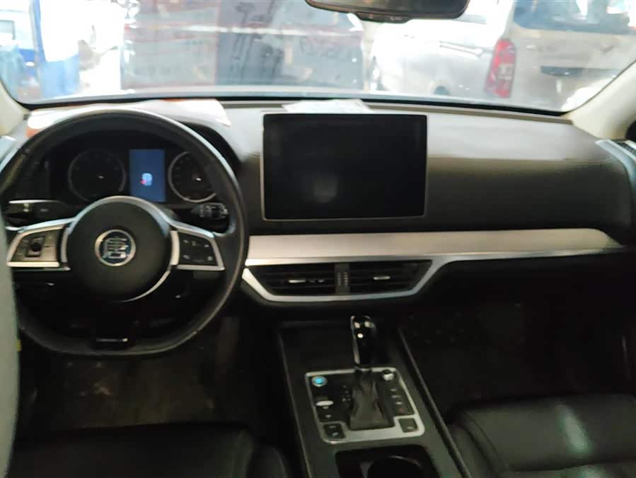 BYD Tang 2019 #13 BYD Tang 2019 car image #13