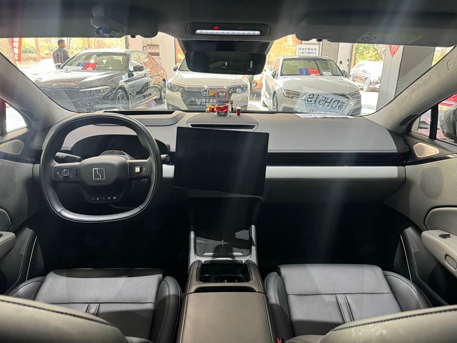 极氪 极氪007 2024 汽车图片 #13