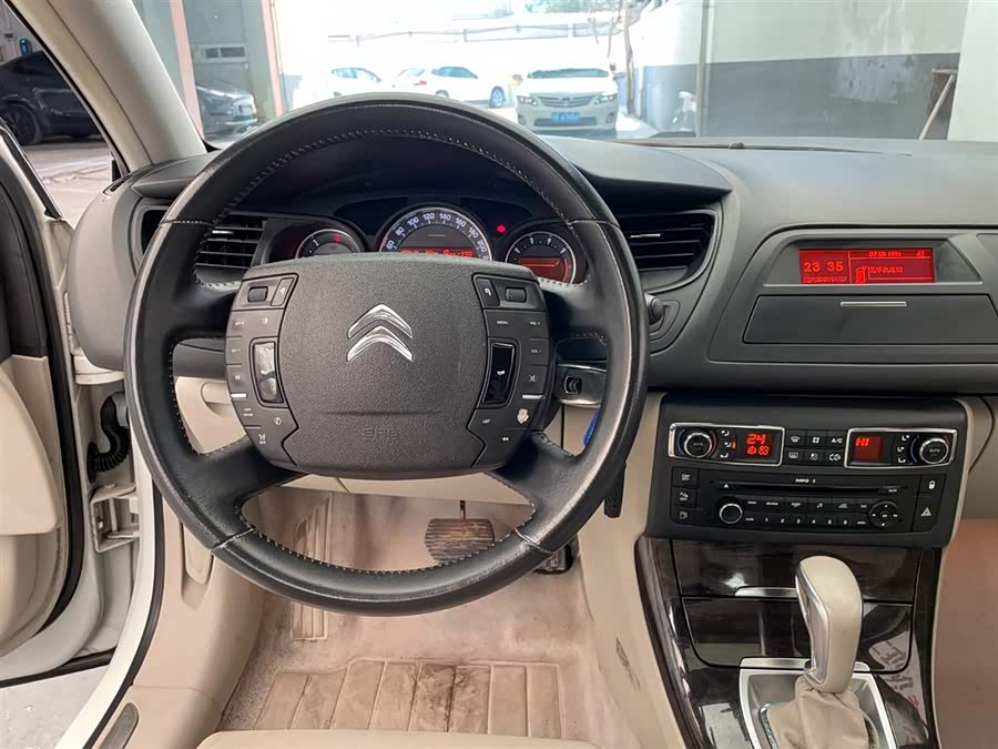 Citroen C5 2014 car image #13