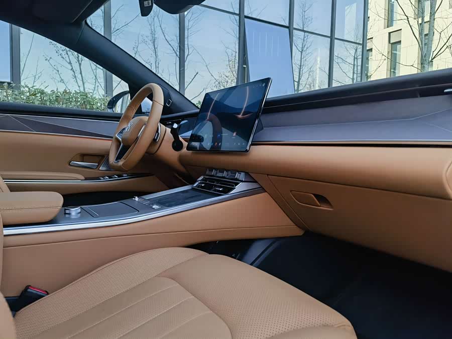 BYD HanL 2025 #13 BYD HanL 2025 car image #13